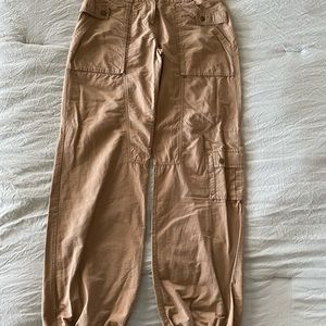 Women’s lightweight cargo pants